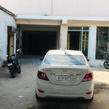 The Magnum Bed & Breakfast Yeni Delhi Dış mekan fotoğraf