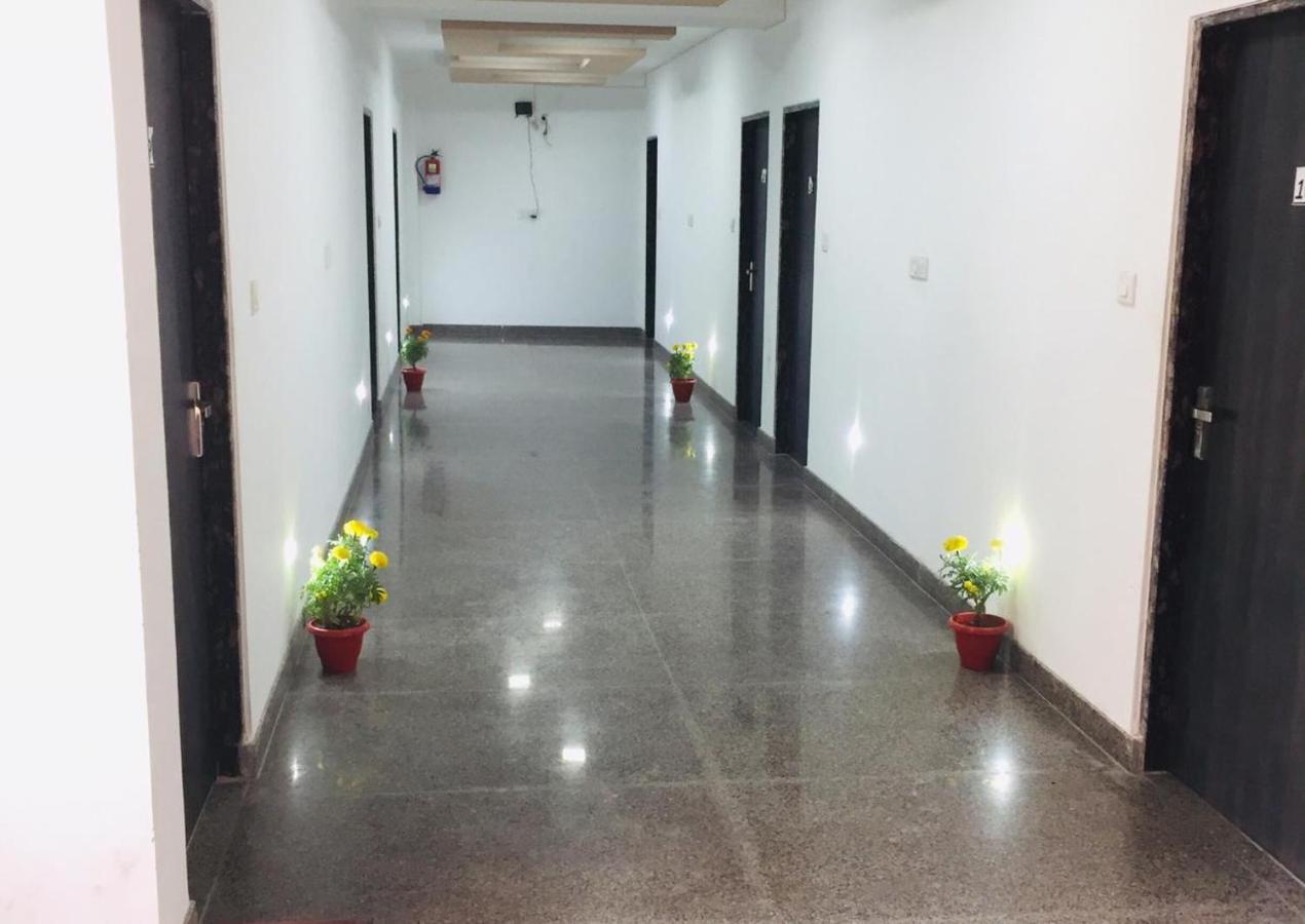 The Magnum Bed & Breakfast Yeni Delhi Dış mekan fotoğraf